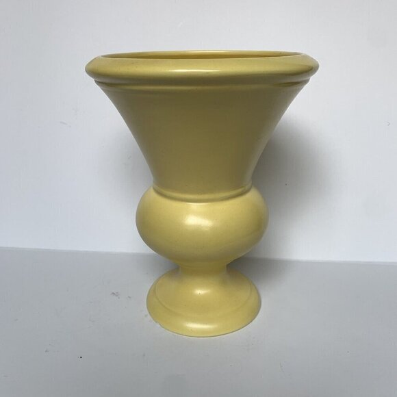 Haeger Pottery Yellow Large Vase MCM 9" Ceramic - Picture 5 of 8